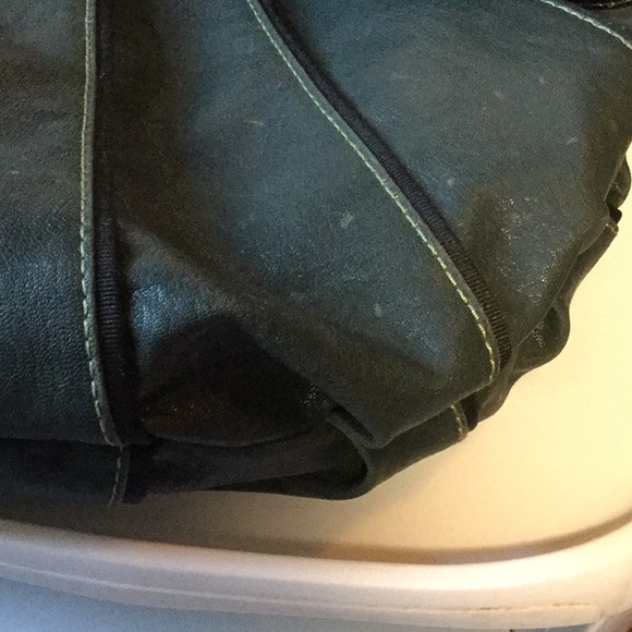 Simply Vera, Vera Wang Shoulder Bag - Picture 8 of 8